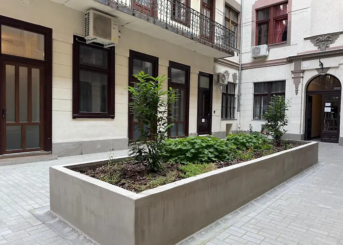 Km33 Apartments - Budapest - Hostaid