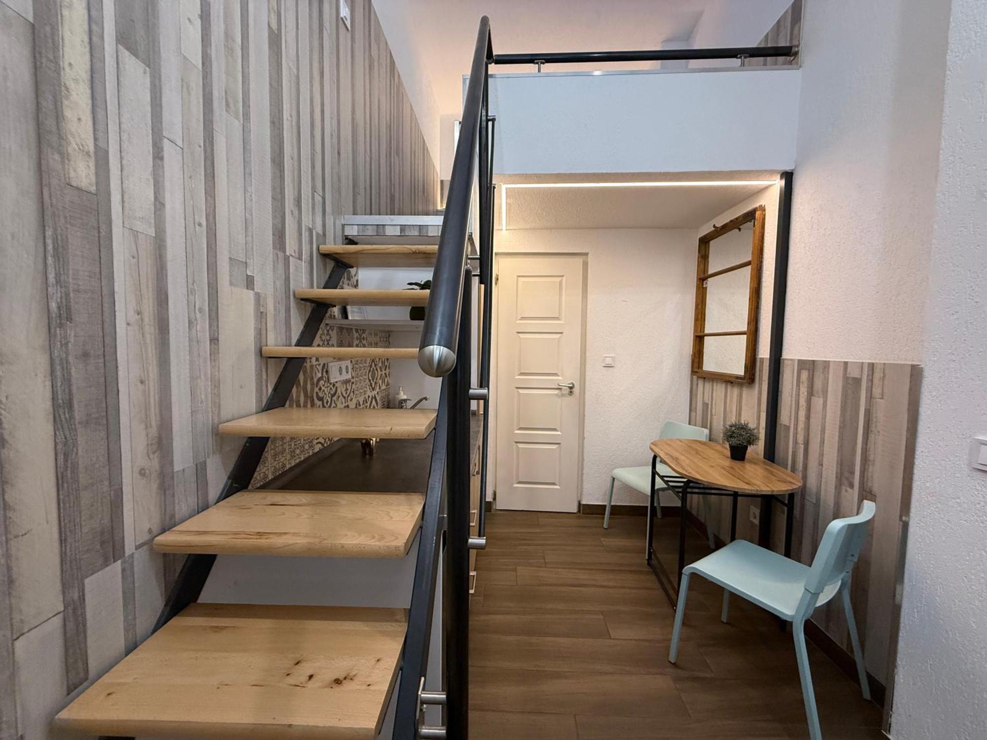 Apartmán Km33 - - Hostaid Budapest